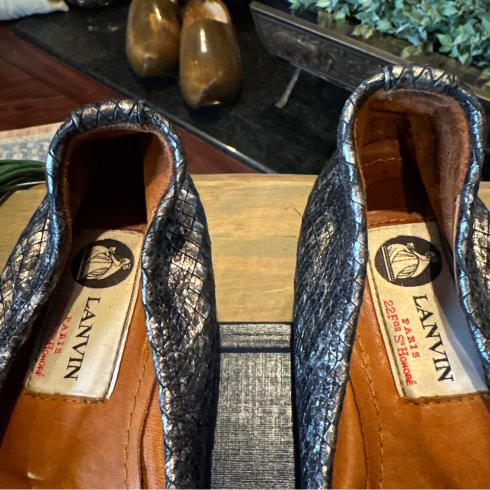 Lanvin Women’s Silver Grey Python Flats. Made In … - image 7